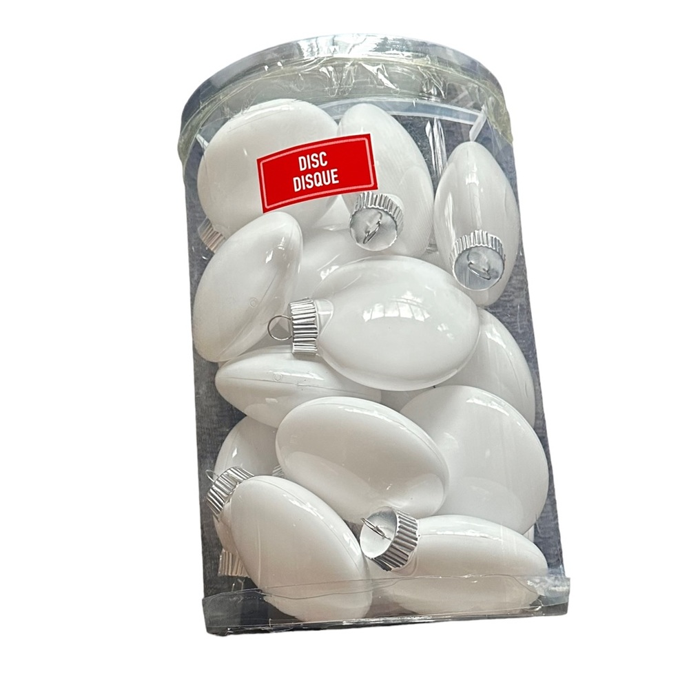 NWT oval plastic ornaments for crafting